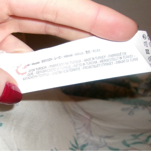 Satin tie blouse with bird and leaf details - Picture 5 of 5